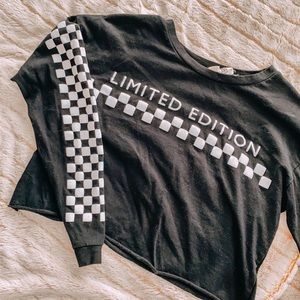 Really cute crop top!